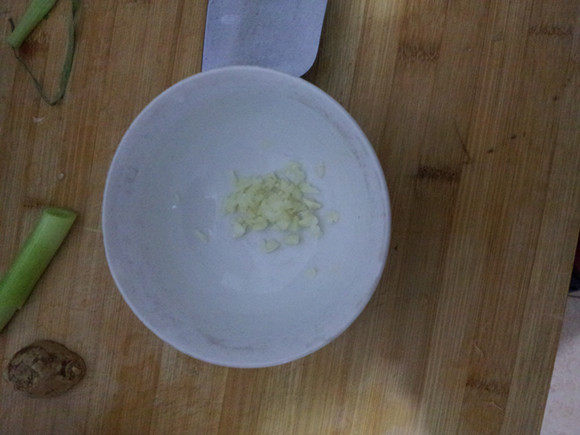 凉拌花椒叶步骤2