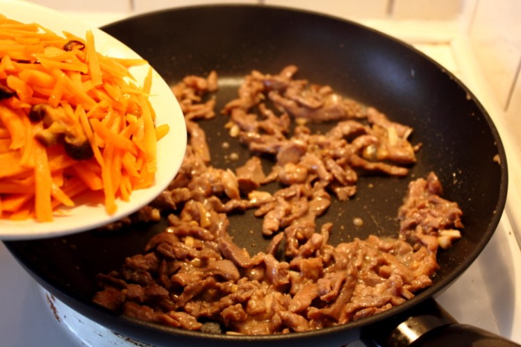 胡萝卜羊肉炒鸡蛋步骤10