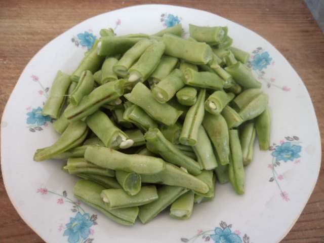 炖双豆步骤2