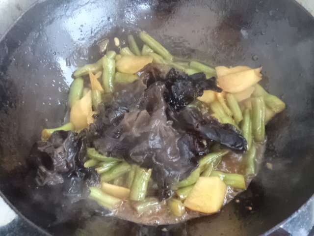 炖双豆步骤8