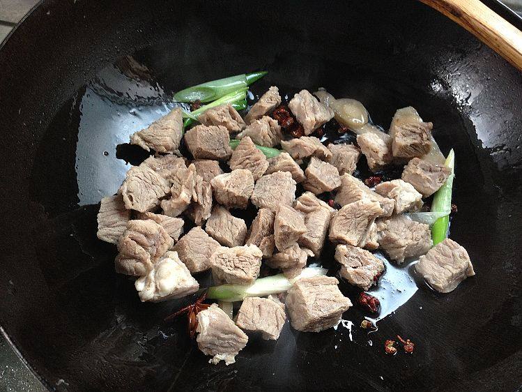 西红柿牛肉萝卜汤步骤7