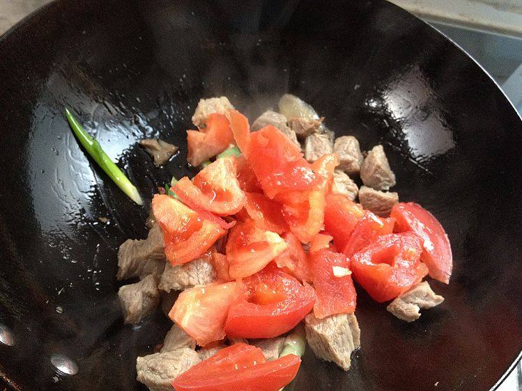 西红柿牛肉萝卜汤步骤9