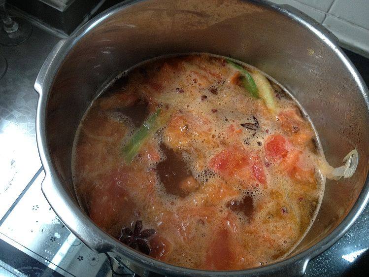 西红柿牛肉萝卜汤步骤13