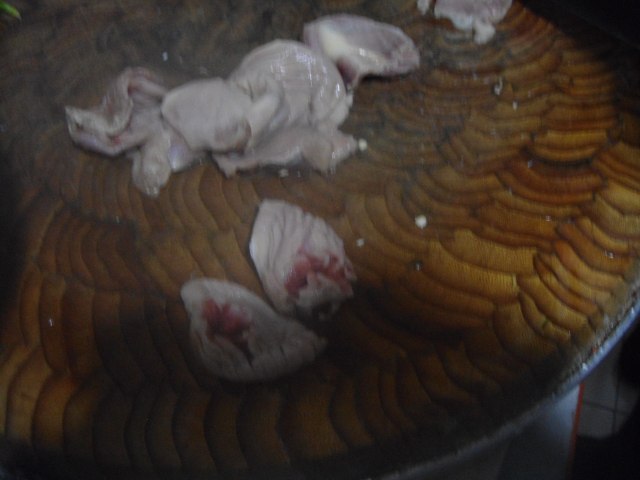 鸡胗炒辣椒步骤2