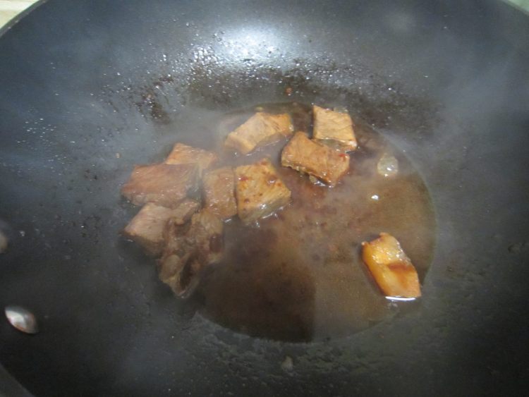 辣酱西兰花牛肉步骤6