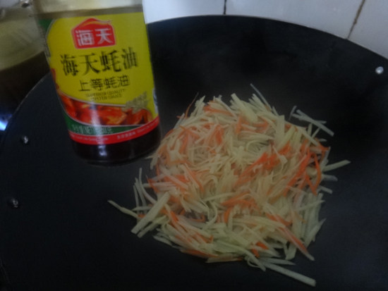 炒土豆箩卜丝步骤7