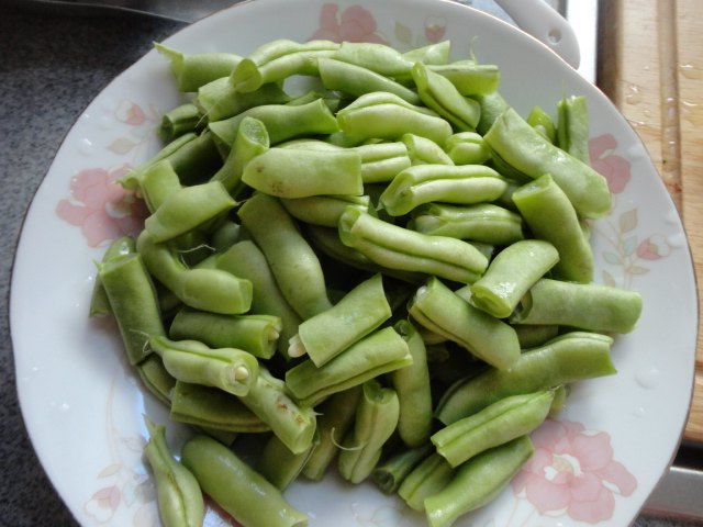 四季豆炒土豆步骤2