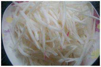 萝卜虾皮汤步骤1