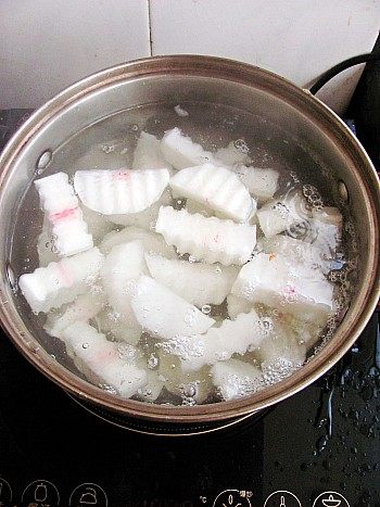 蚝油炖萝卜步骤2