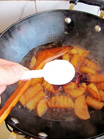 蚝油炖萝卜步骤10