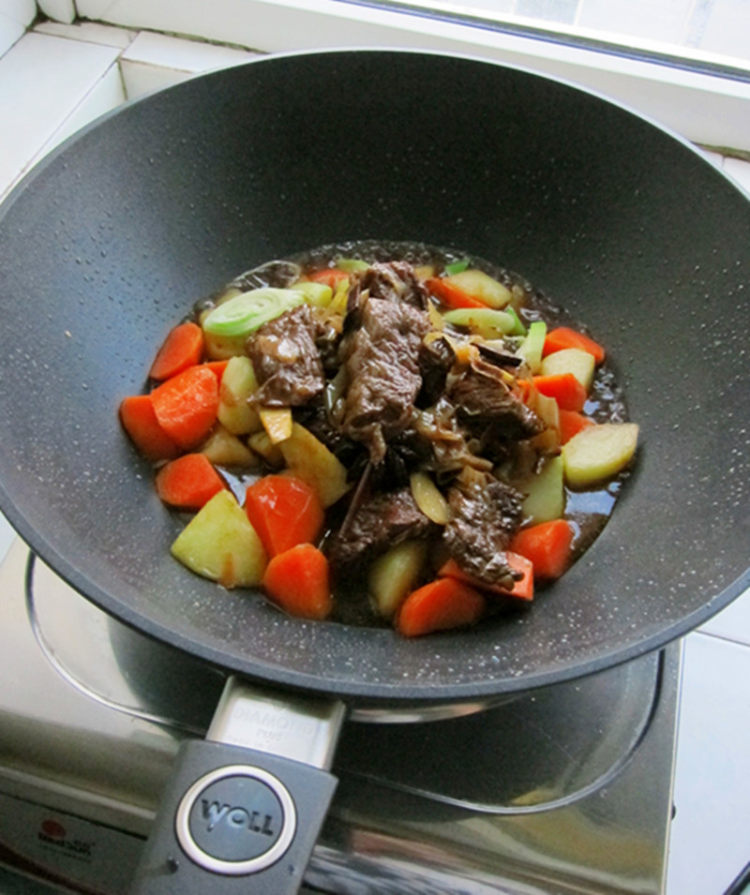 牛肉炖萝卜步骤16