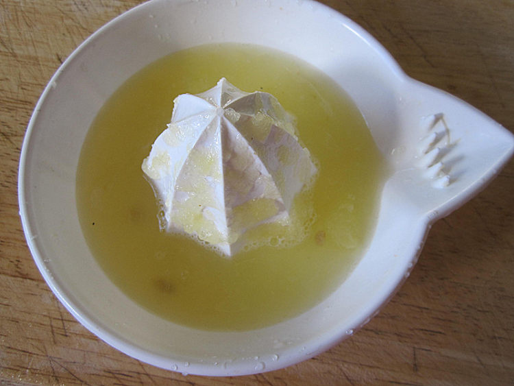 酸辣酱料大白菜汤步骤3