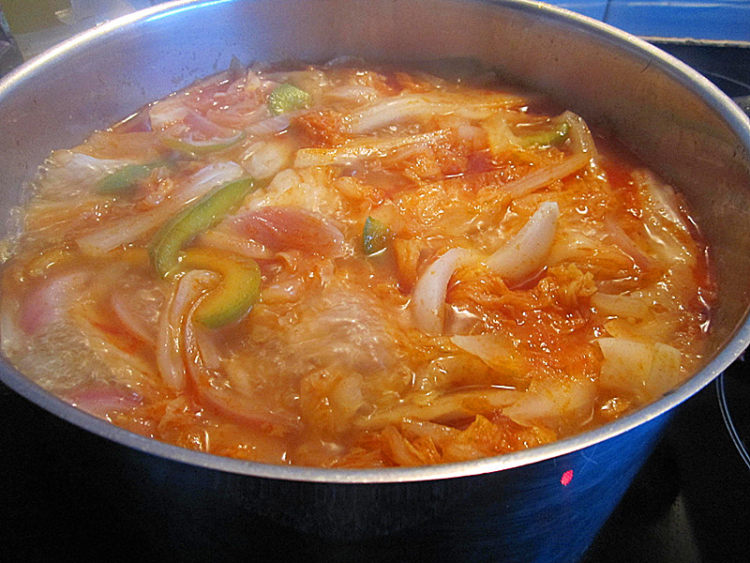酸辣酱料大白菜汤步骤11