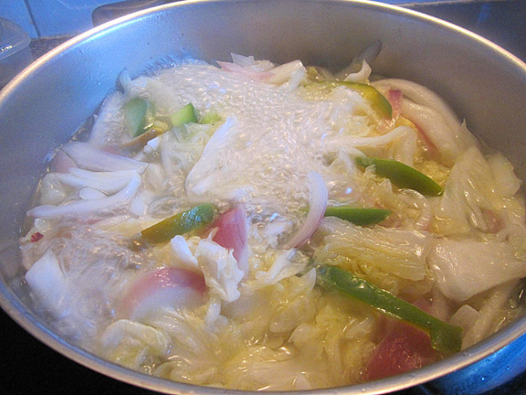 酸辣酱料大白菜汤步骤9