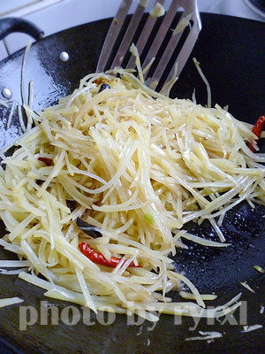 尖椒土豆丝步骤6