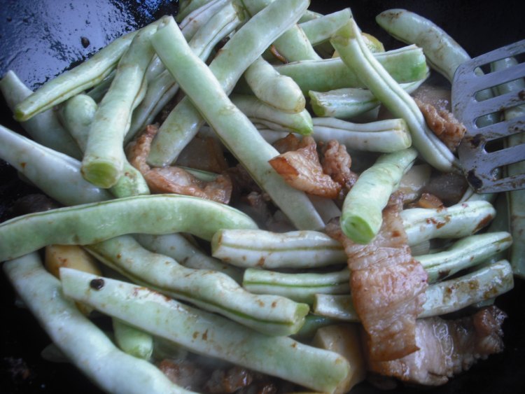 炖芸豆土豆肉片步骤4