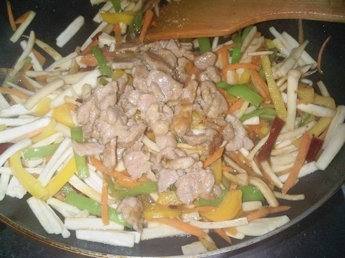 辣椒杏鲍菇炒肉步骤9