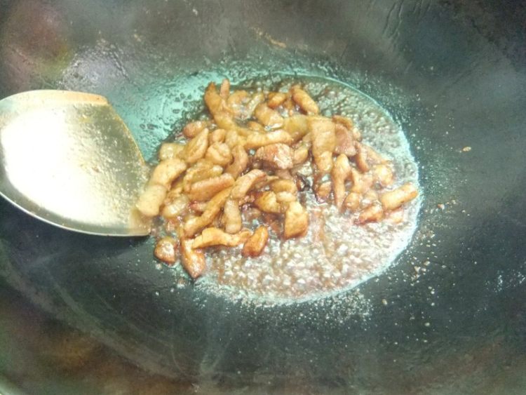 五花肉炖四季豆步骤3