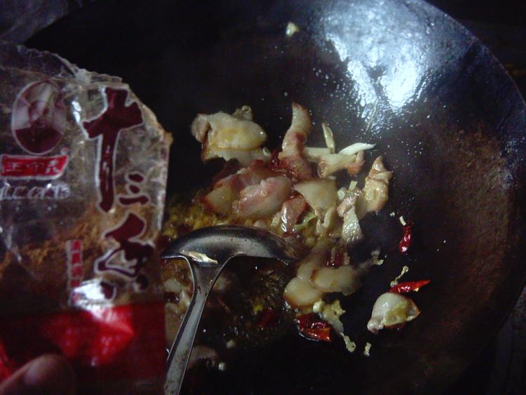 土豆片炖干豆腐步骤5