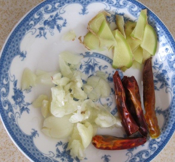 土豆烧鸡肉步骤3