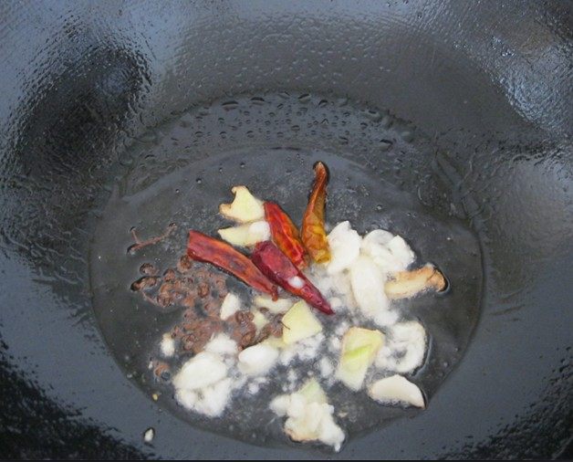 土豆烧鸡肉步骤4