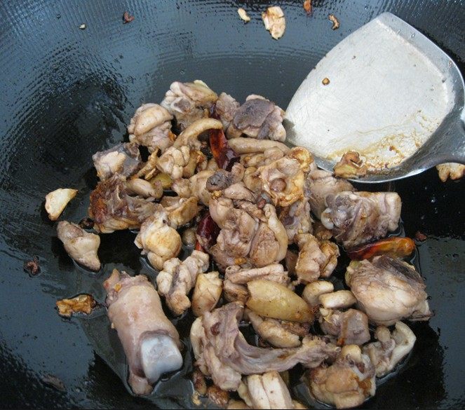 土豆烧鸡肉步骤6