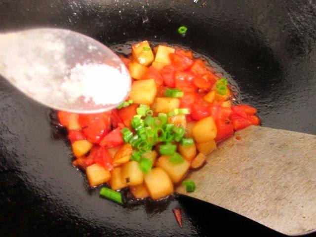 茄汁土豆丁步骤9