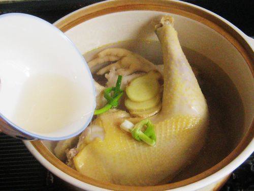 枸杞土豆草鸡煲步骤6