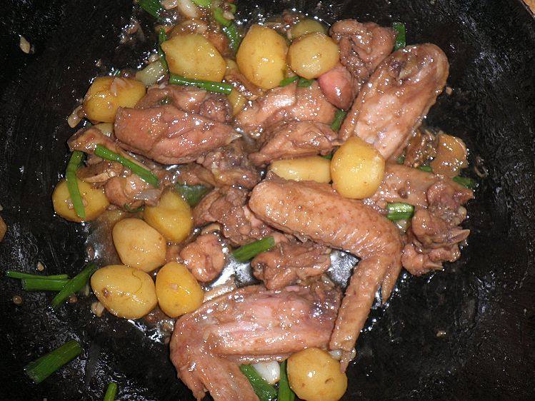 土豆炖鸡翅步骤11