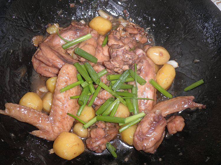 土豆炖鸡翅步骤10