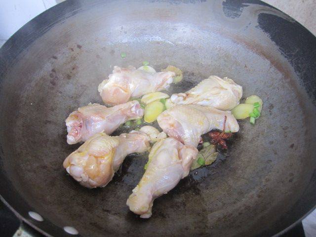 翅根炖土豆步骤4