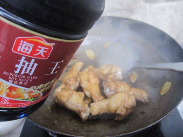 翅根炖土豆步骤9