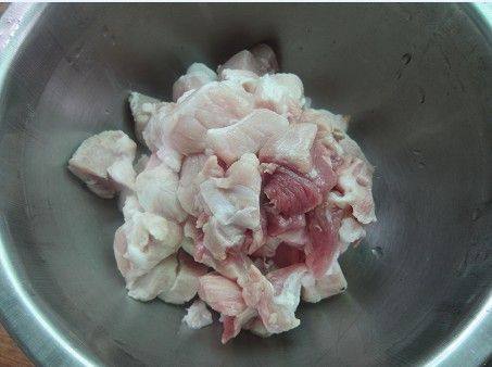 土豆焖肉步骤1