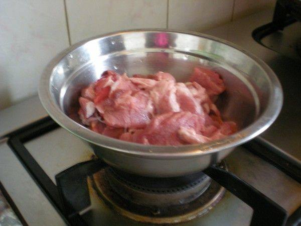 啤酒红烧牛肉—妈妈菜步骤3