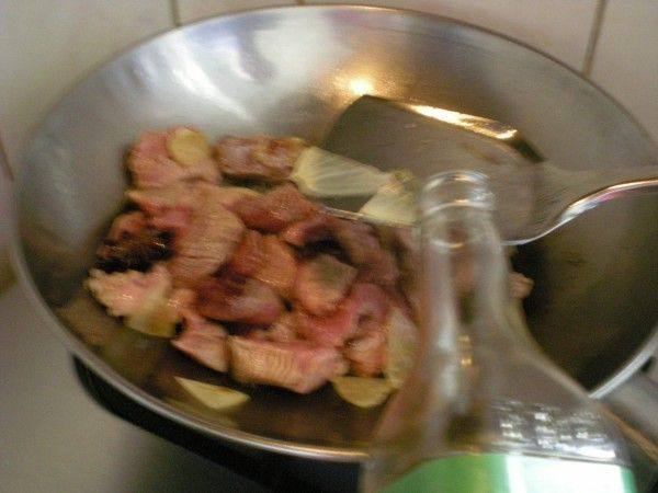 啤酒红烧牛肉—妈妈菜步骤6
