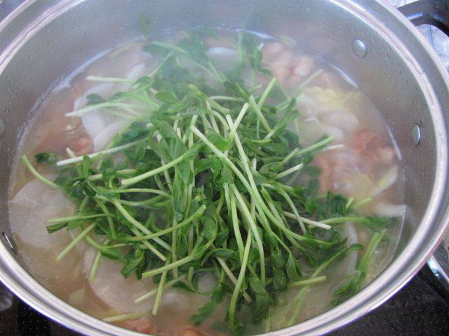 酥肉白菜炖粉条步骤8