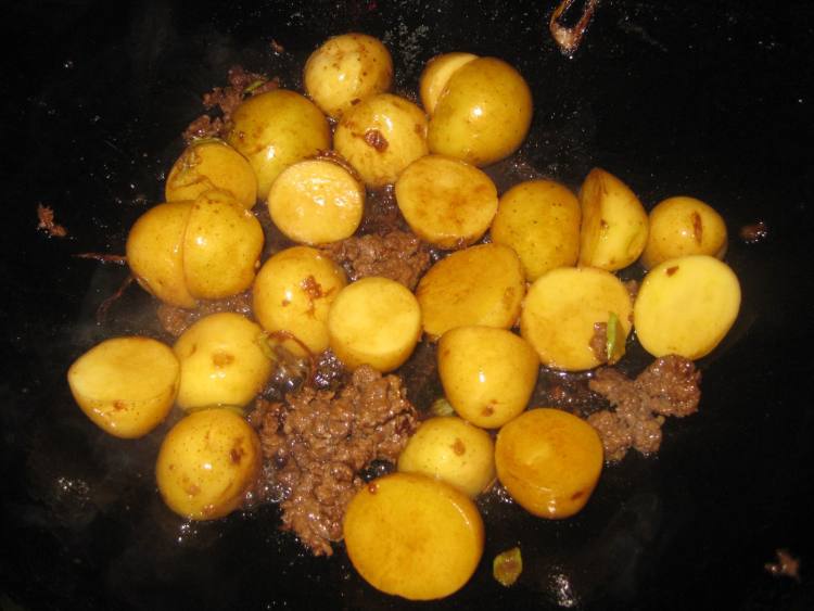 肉末烧小土豆步骤5
