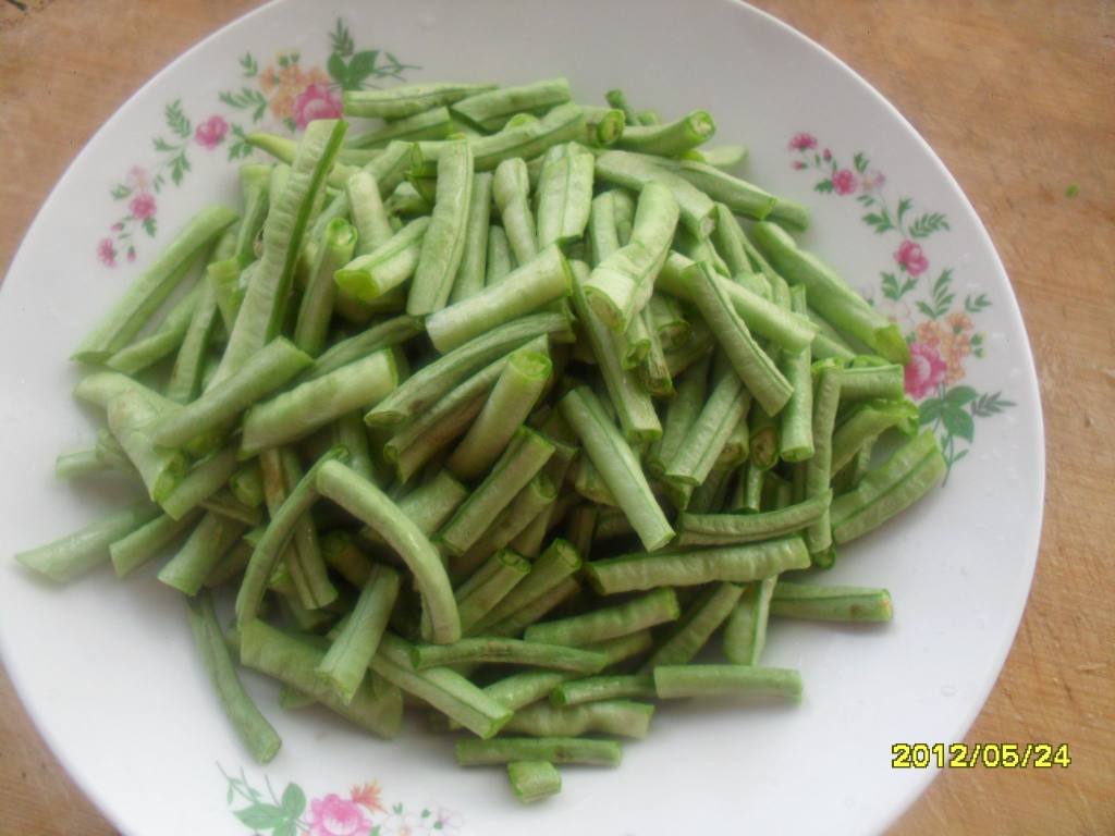 土豆焖豆角步骤2