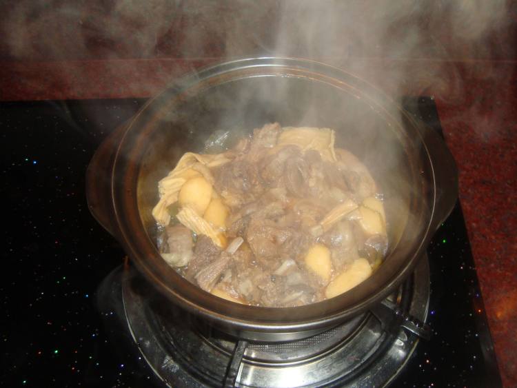 腐竹羊肉煲步骤11