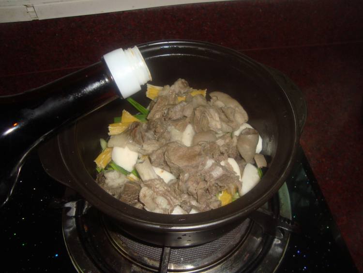 腐竹羊肉煲步骤10