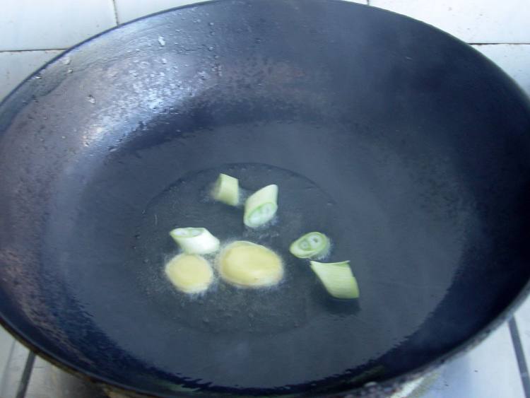 土豆烧鸡翅步骤4