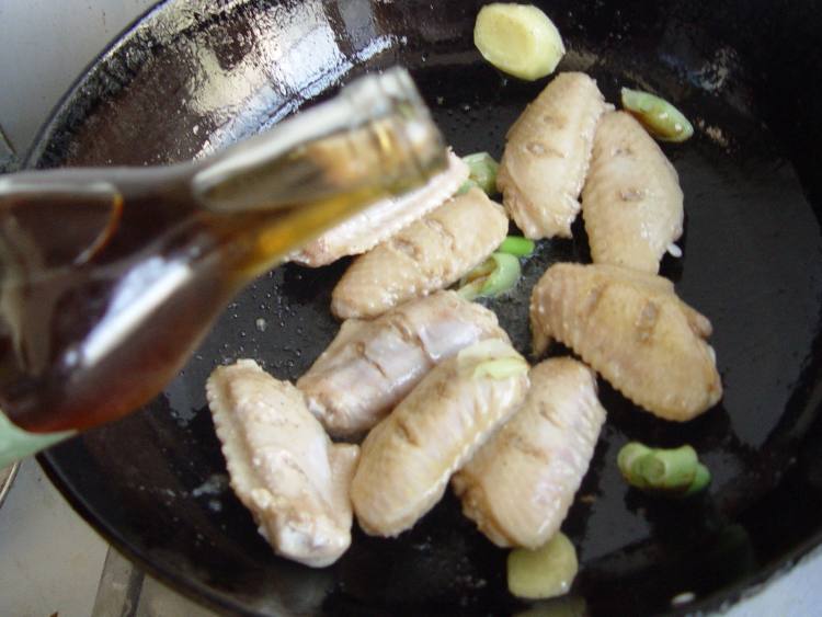 土豆烧鸡翅步骤6