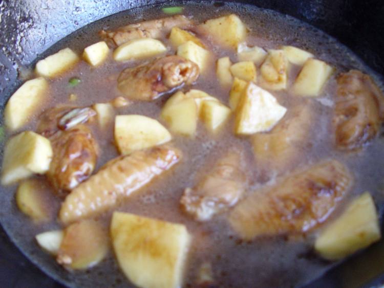 土豆烧鸡翅步骤10