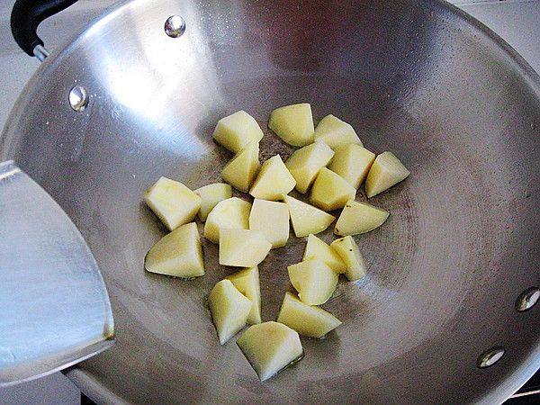 豆角土豆炖骨头步骤4