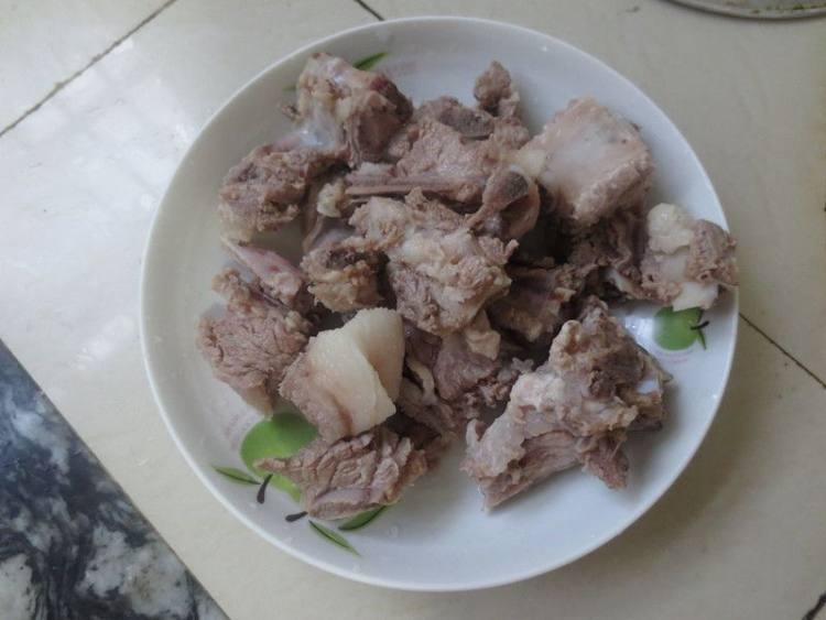 红烧骨头土豆步骤3