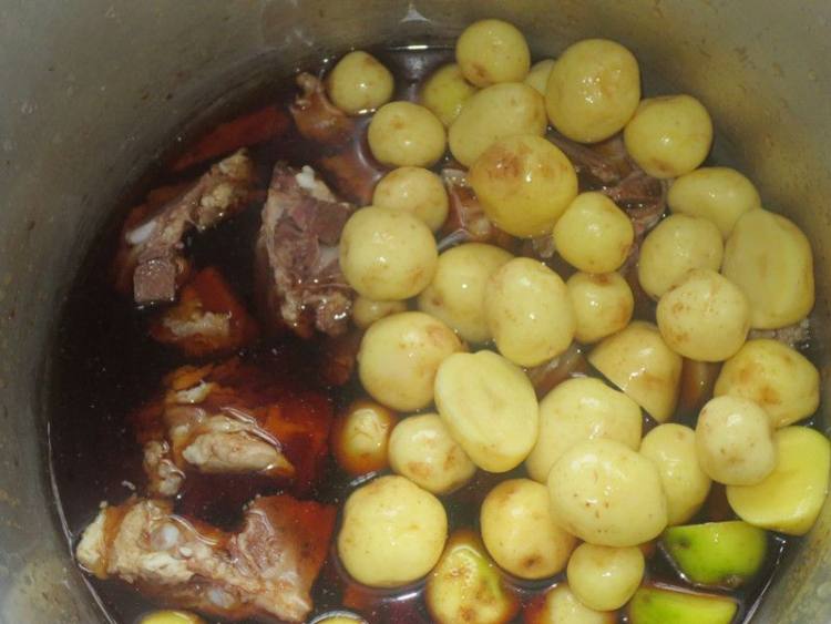 红烧骨头土豆步骤6