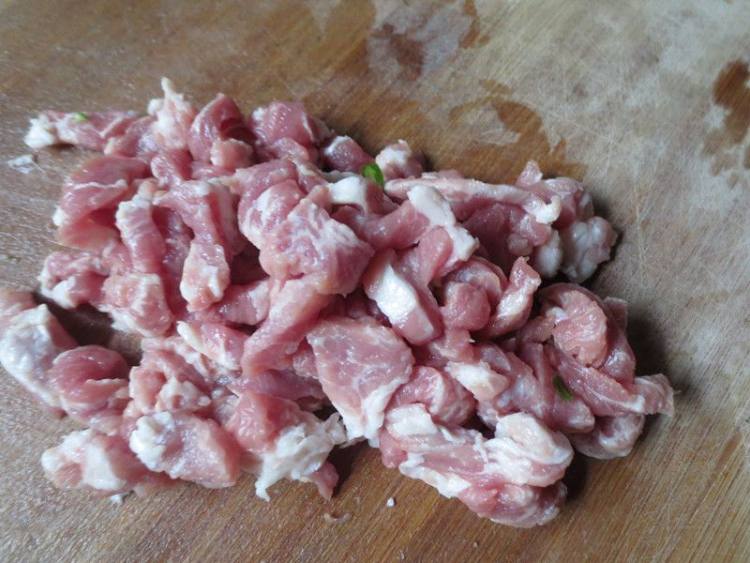 瘦肉土豆丝步骤1