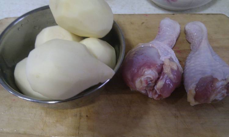 咖喱土豆烧鸡块步骤1
