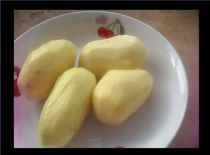 土豆炖粉皮步骤2