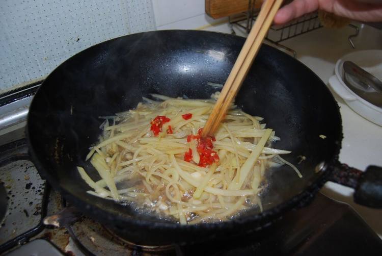 黄瓜土豆丝步骤9